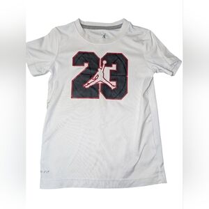 💥5/20$ White T-Shirt with Number 23 Graphic*** Not Perfet